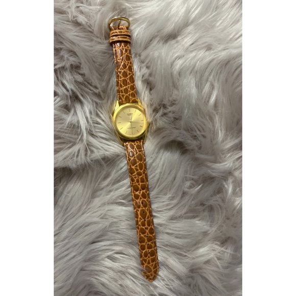 🦒Casio Gold Giraffe Print Watch🌟 - Picture 4 of 5